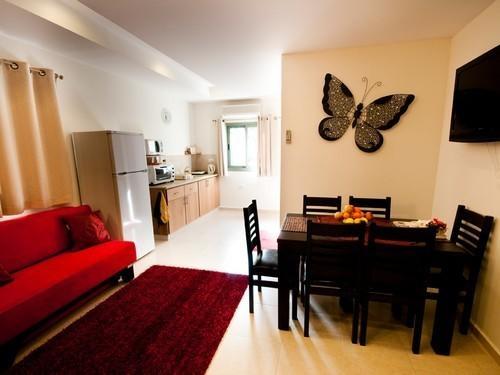 Elimelech Bapardes Villa Sheʼar Yashuv Rum bild